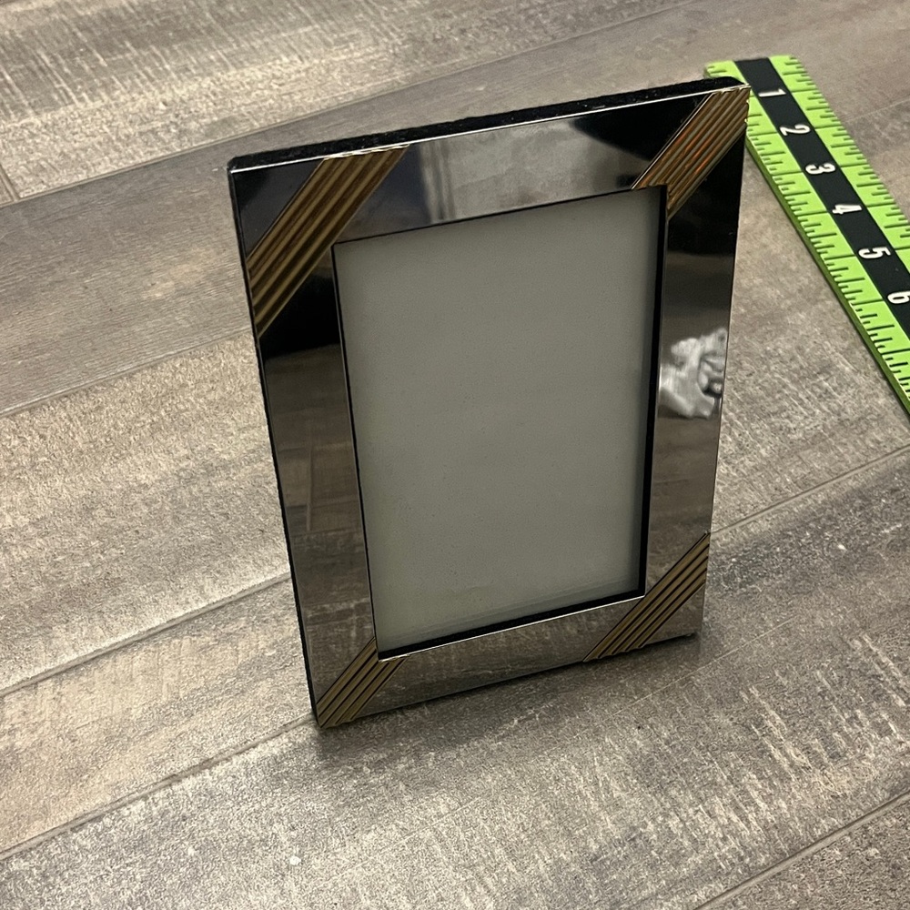 Chic Metallic Photo Frame - Picture 7 of 7